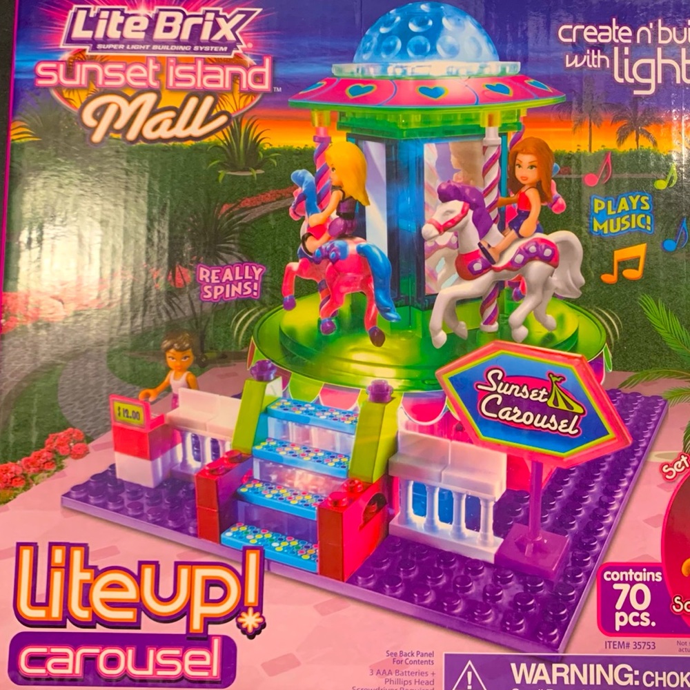 Lite Brix SunSet Island Carousel Set